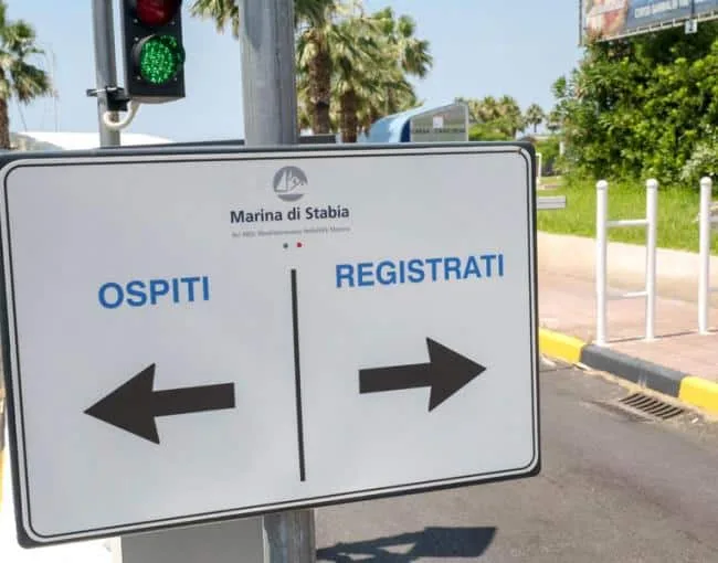 Dispositivo uscita parcheggio